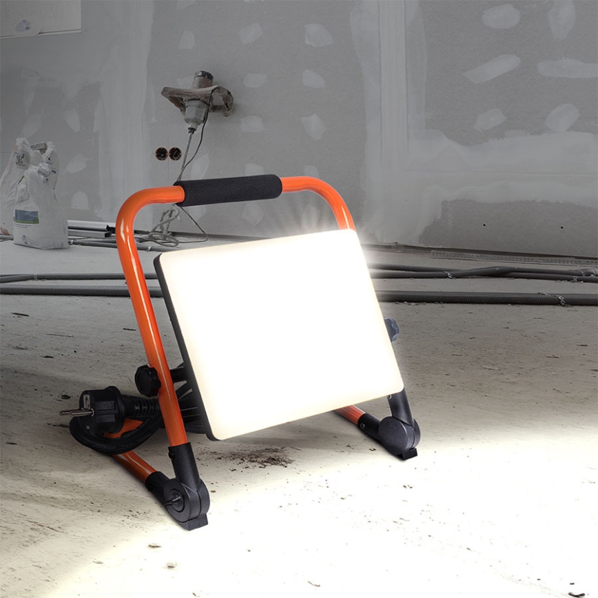 LED-reflektor med stativ LED/50W/230V 4000K IP65