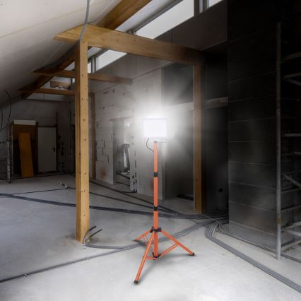 LED Projektør med stativ LED/50W/230V 4000K IP65