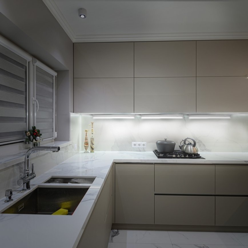 LED-underskabsarmatur LED/4W/230V 4100K 28 cm