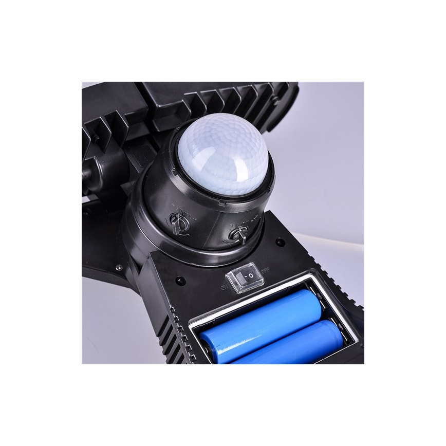 Soldrevet LED projektør med sensor 2000 mAh LED/8W/3,7V IP44