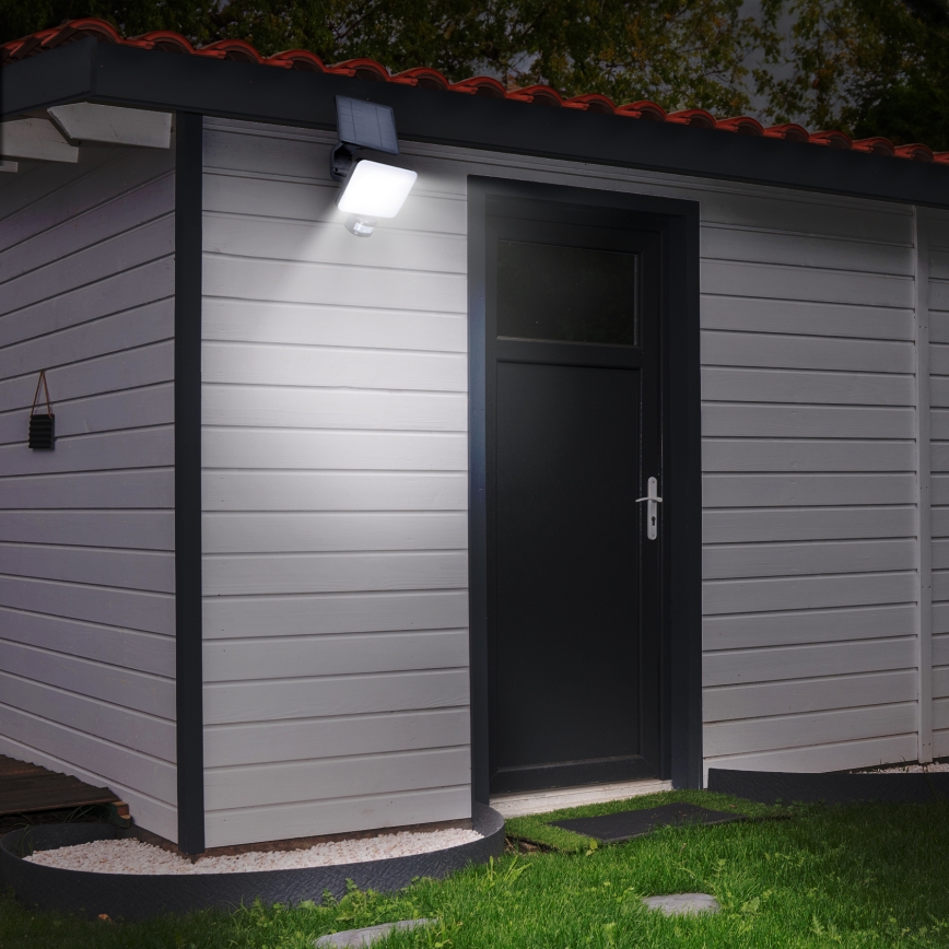 LED Soldrevet projektør med bevægelsessensor LED/11W/3,7V 4400mAh 3000K/4000K/6500K IP54