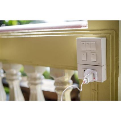 Universal rejseadapter 230V