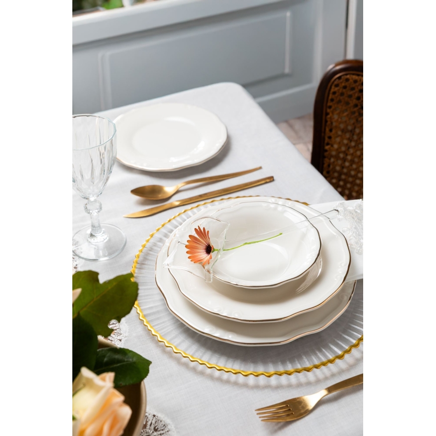 Spisesæt, 24 dele — hvidt porcelæn med gulddetaljer