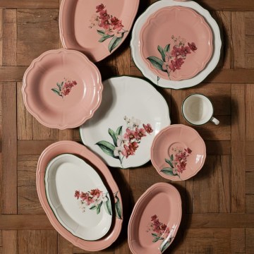 Spisesæt i porcelæn, 27 dele – rosa/hvid