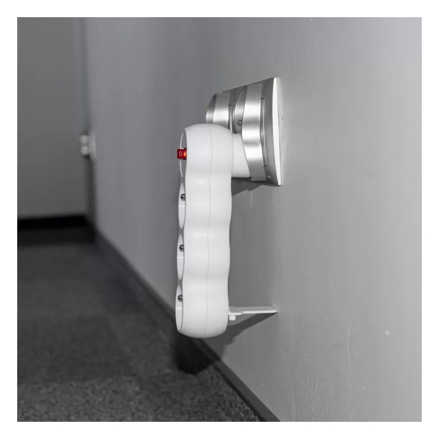 Stikdåse med afbryder, 3 udtag