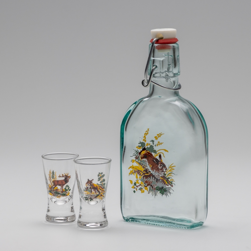 Sæt 1x glasflaske og 2x shotglas transparent med haremotiv