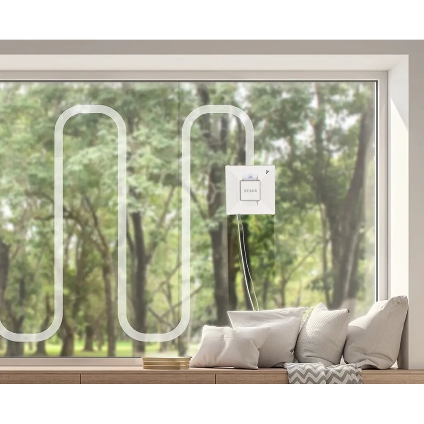 TESLA Electronics RoboStar - Smart vinduesvasker med spray 72W/230V/650 mAh Wi-Fi + fjernbetjening
