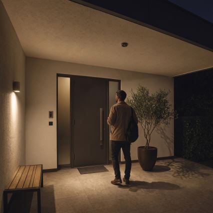 Udendørs PIR-bevægelses- og skumringssensor 2000W/230V IP65, sort