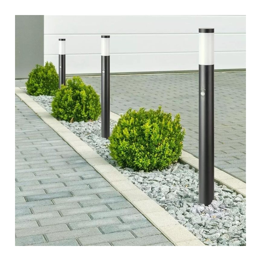 Udendørslampe med sensor 1xE27/60W/230V IP44 110 cm sort