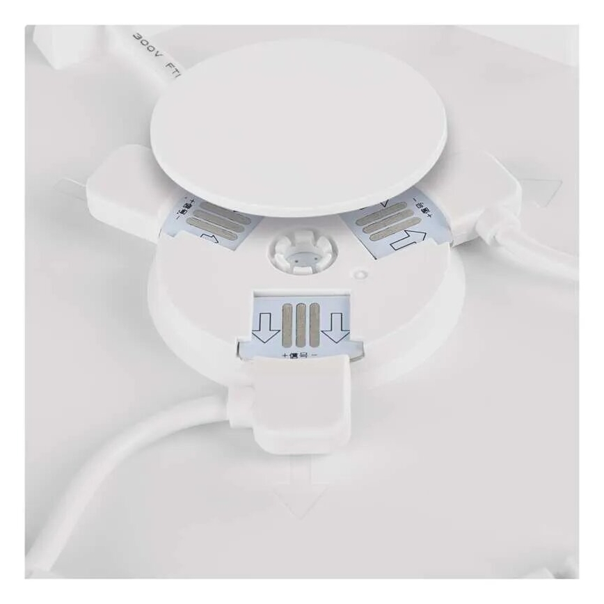 Sæt med 3 x LED RGBIC+CCT dæmpbare paneler - udvidelsessæt LED/1,8 W/230 V Wi‑Fi Tuya