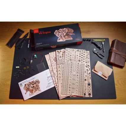 Ugears - 3D træmekanisk puslespil V8-motor