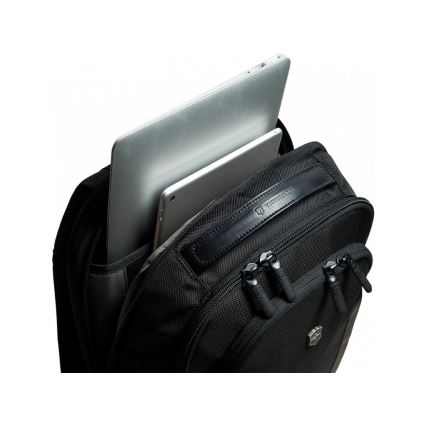 Victorinox - Rygsæk til laptop 15" Compact 15 l sort