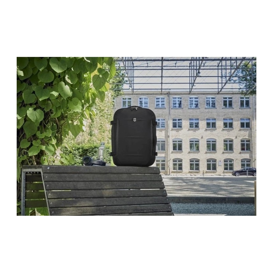 Victorinox - Udvidelig rygsæk Crosslight Boarding 37 l sort