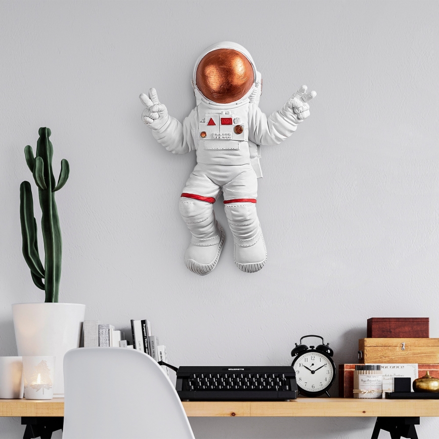 Vægdekoration 47x35 cm astronaut kobber