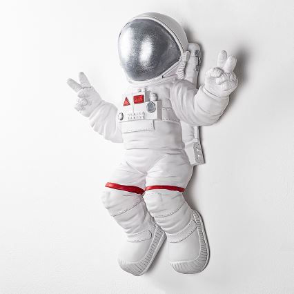Vægdekoration 47x35 cm astronaut sølvfarvet