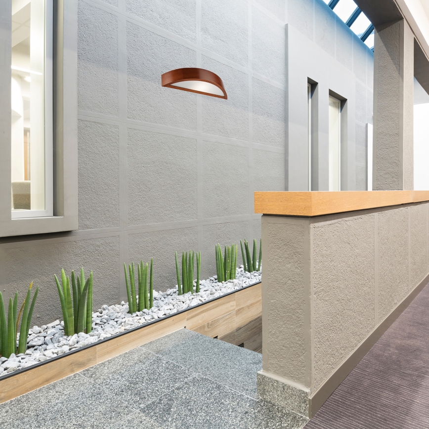 Væglampe NATURAL 1xE27/60W/230V fyrretræ/brun