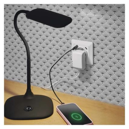 Vægstikkontakt til hjemmet med USB-A og USB-C