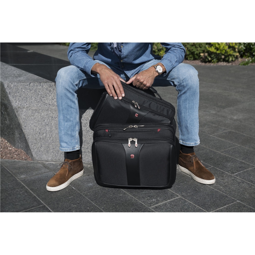 Wenger - Travel suitcase on hjul 25 l 17" + Laptoptaske 15,6" Patriot sort