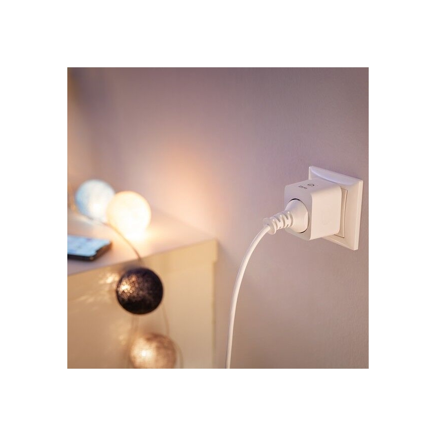 WiZ - Smart socket E 2300W + strømmåler Wi-Fi