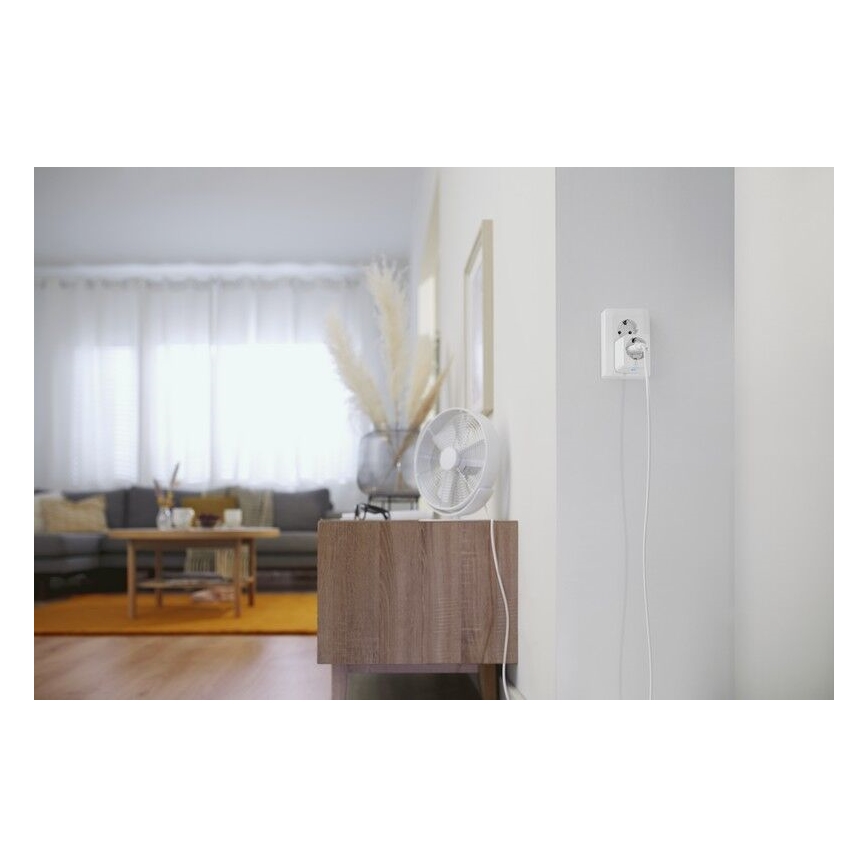 WiZ - Smart socket E 2300W + strømmåler Wi-Fi