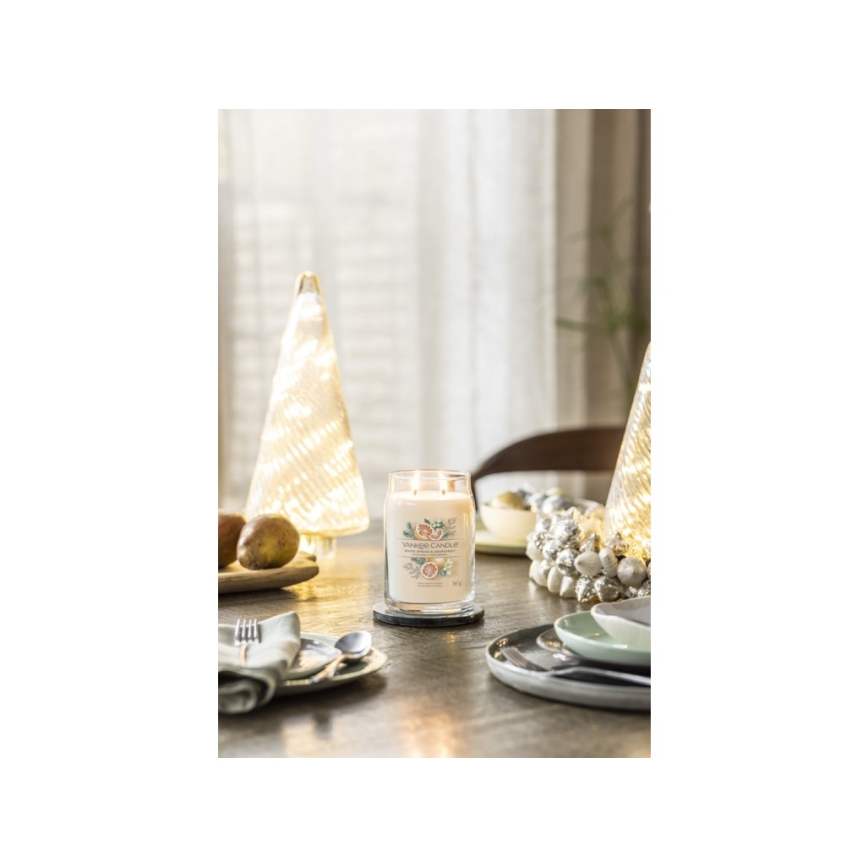 Yankee Candle - Duftlys WHITE SPRUCE & GRAPEFRUIT stor 567 g 60-90 timer