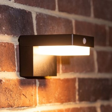 Zuma Line - Soldrevet LED væglampe med bevægelses- og skumringssensor LED/4,5W/2000 mAh IP44 sort